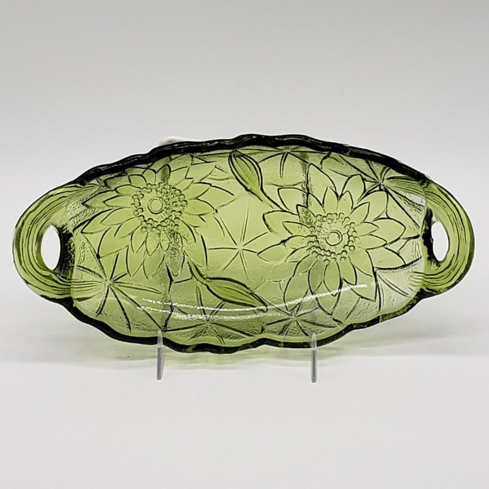 Indiana Glass Vintage Green Lily Pons Oval Handled Pickle or Relish Dish - Picture 13 of 14